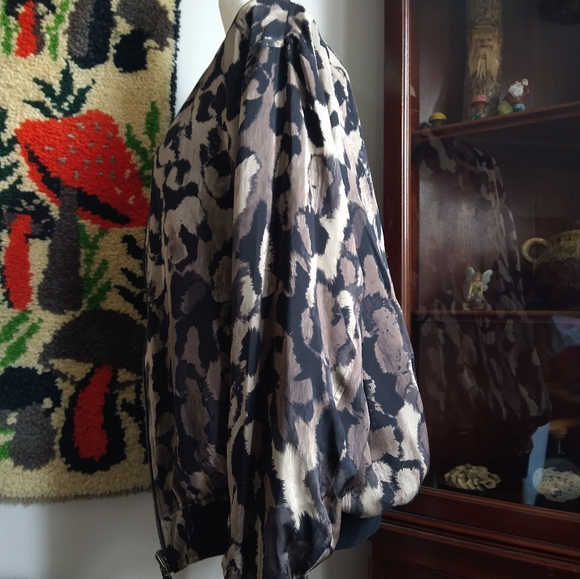 REVERSIBLE Faith Connection 100% silk oversized light jacket size XS - Picture 3 of 12